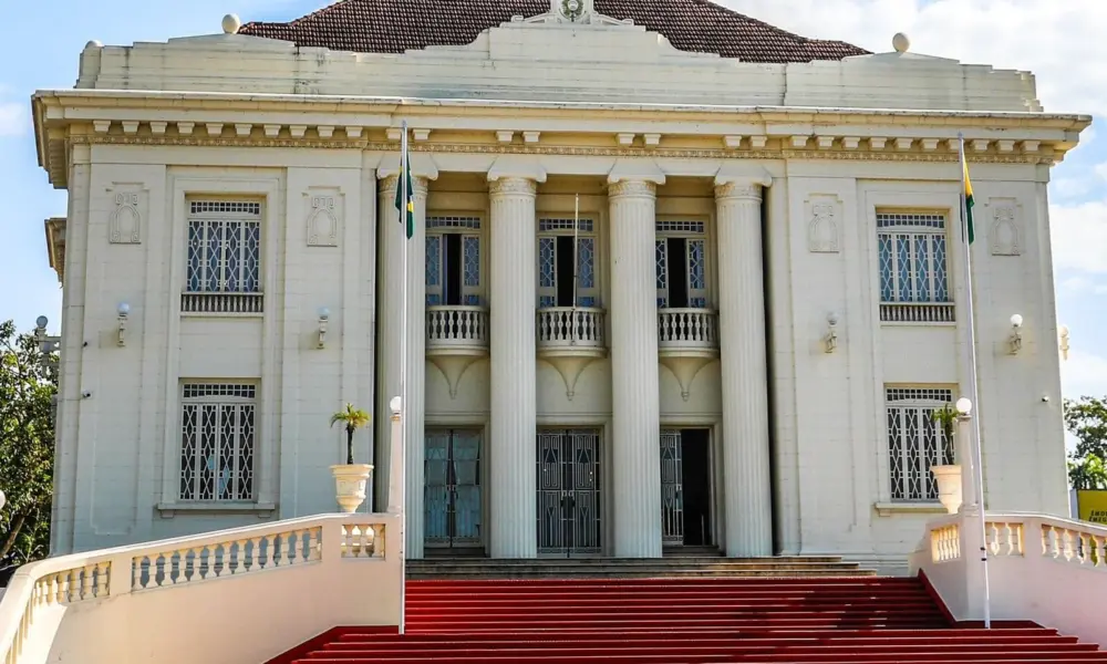 Acre transfere ponto facultativo do Dia do Servidor para 31 de outubro
